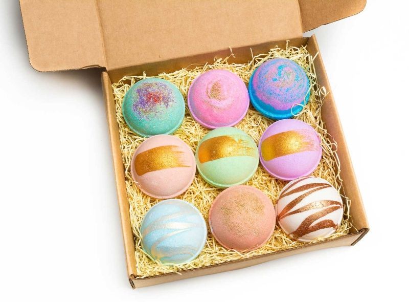 What to Include on Your Bath Bomb Boxes
