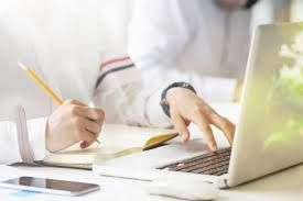 From Uncertain Words to Confident Expression: The Transformative Role of Writing Experts in Nursing Education