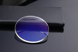Maintaining Eye Comfort During Screen Use with an Eye Lens