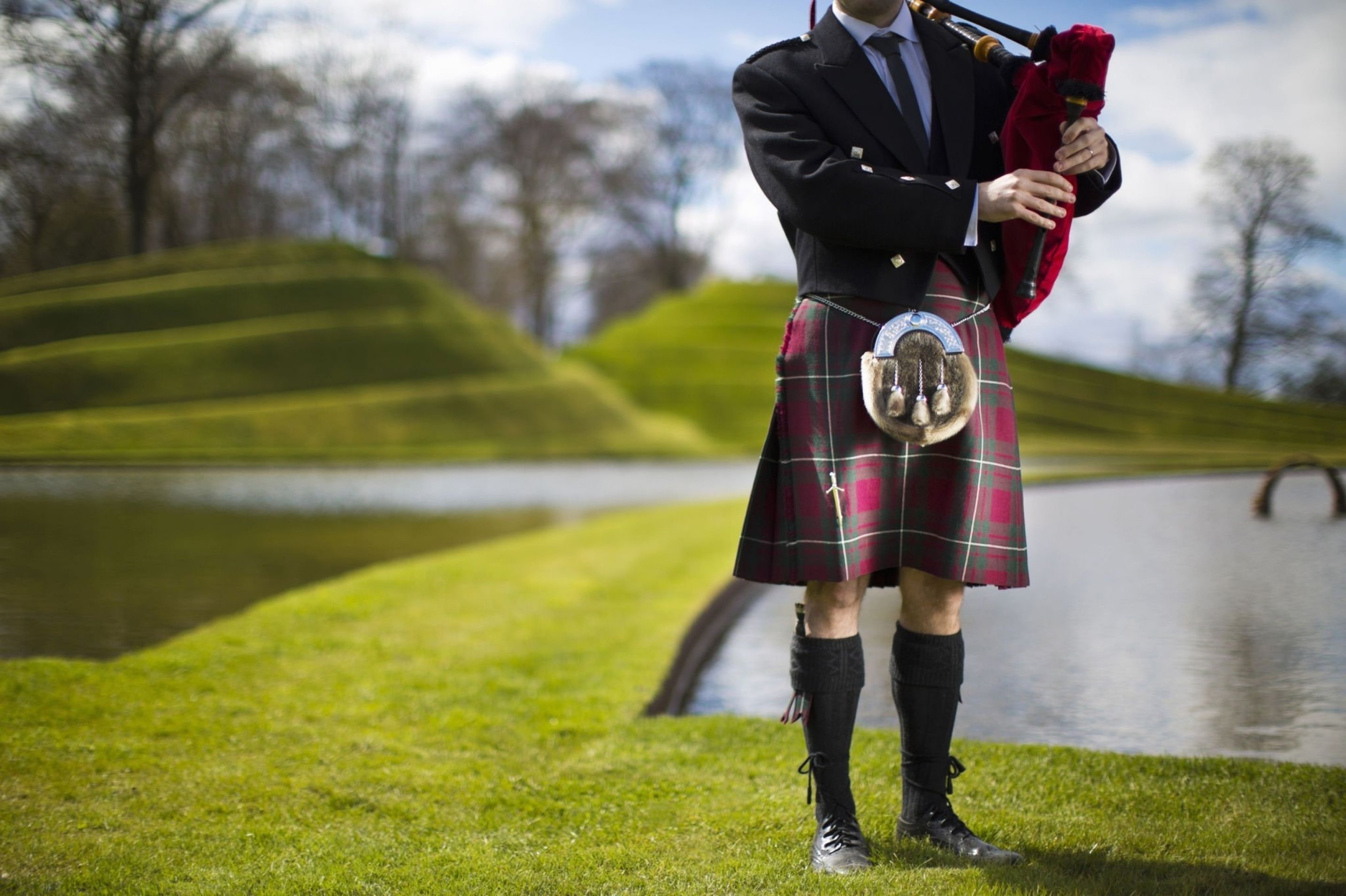 Kilt Outfits: A Look Into Traditional Irish Kilts!