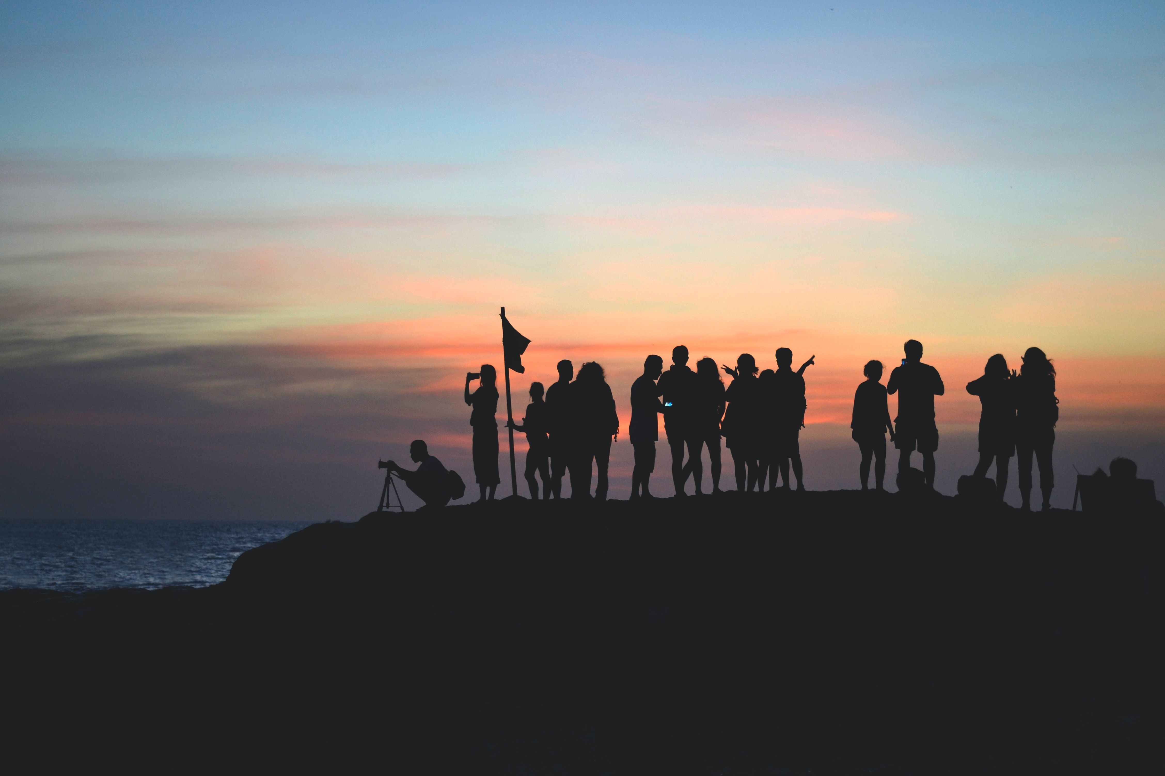 Hiring and Retaining Critical Thinkers for Your Startup: A Guide
