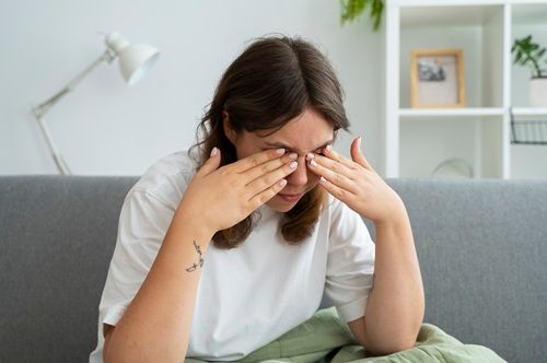 Dry Eye Syndrome: Causes, Treatments, and How Specialists Can Help