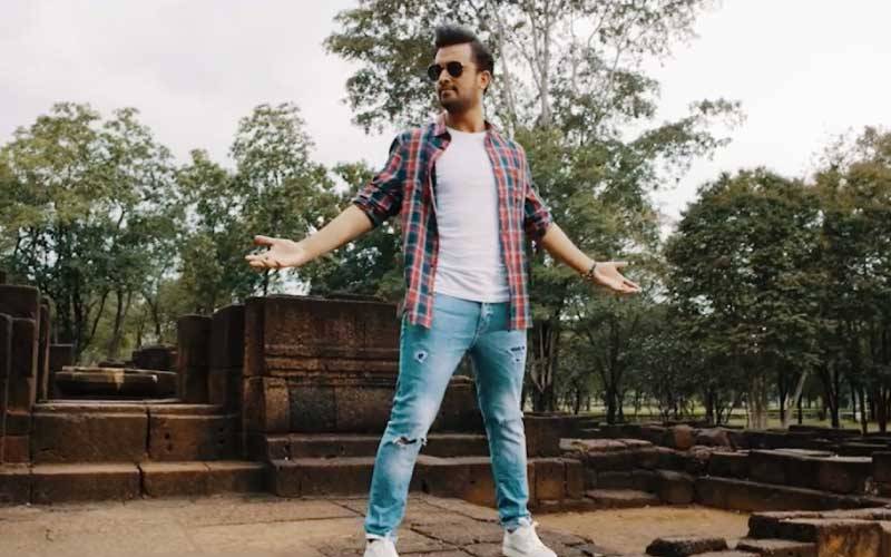 atif aslam songs,bollywood, india, pakistan, singer, singing, pakstani artist, atif aslam life story, life story of atif aslam, atif aslam birthday, atif aslam love