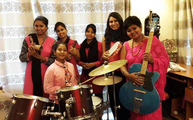 startup, people, Meri Zindagi female band, MZ female band, female rock band, female mission band, Dr. Jaya Tiwari, get a female rock band for your show, MZ band jaya tiwari, no smoking camain song, canacer aid society