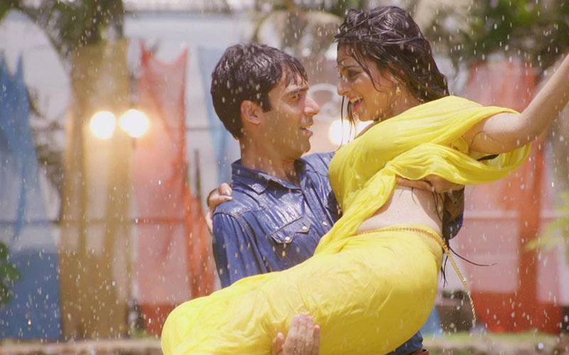 monsoon songs, baarish songs, bollywood rain songs, bollywood monsoon songs, rain songs bollywod, monsoon songs bollywood, list of rain songs, list of monsoon songs, list of sawan songs, sawan playlist, savan songs, savan playlist, romantic rain songs, romantic baarish songs, romance in rain songs, tip tip barsa pani, baarish lete aana, barso re megha, baarish, ye mausam ki baarish, meri aashiqi ab tum hi ho, tum hi ho, shraddha kapoor songs, rany season songs, rain dance songs, feeding trends